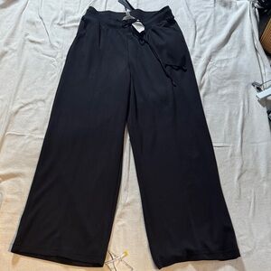 Elegant Black Wide-Leg Women's Pants NWT Size L